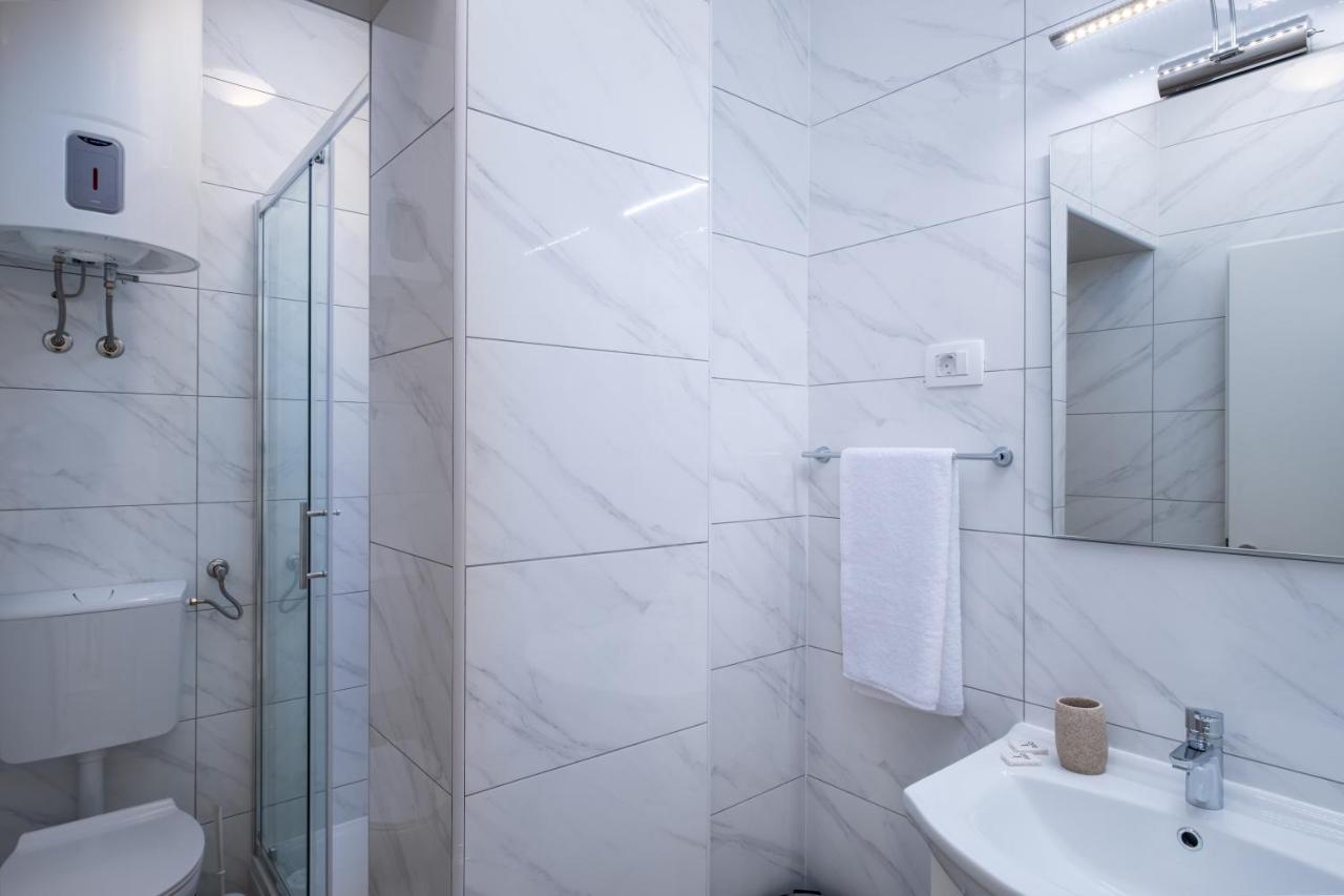 Studio Apartment Brigita Млини Экстерьер фото