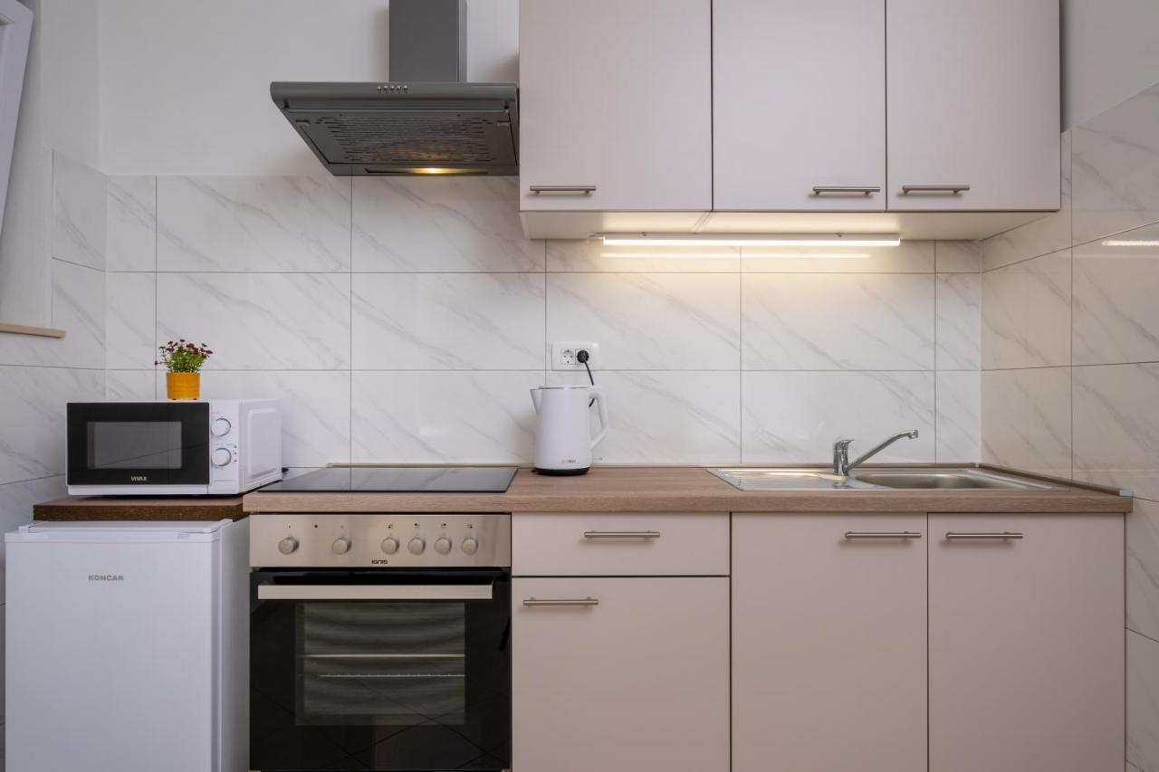 Studio Apartment Brigita Млини Экстерьер фото